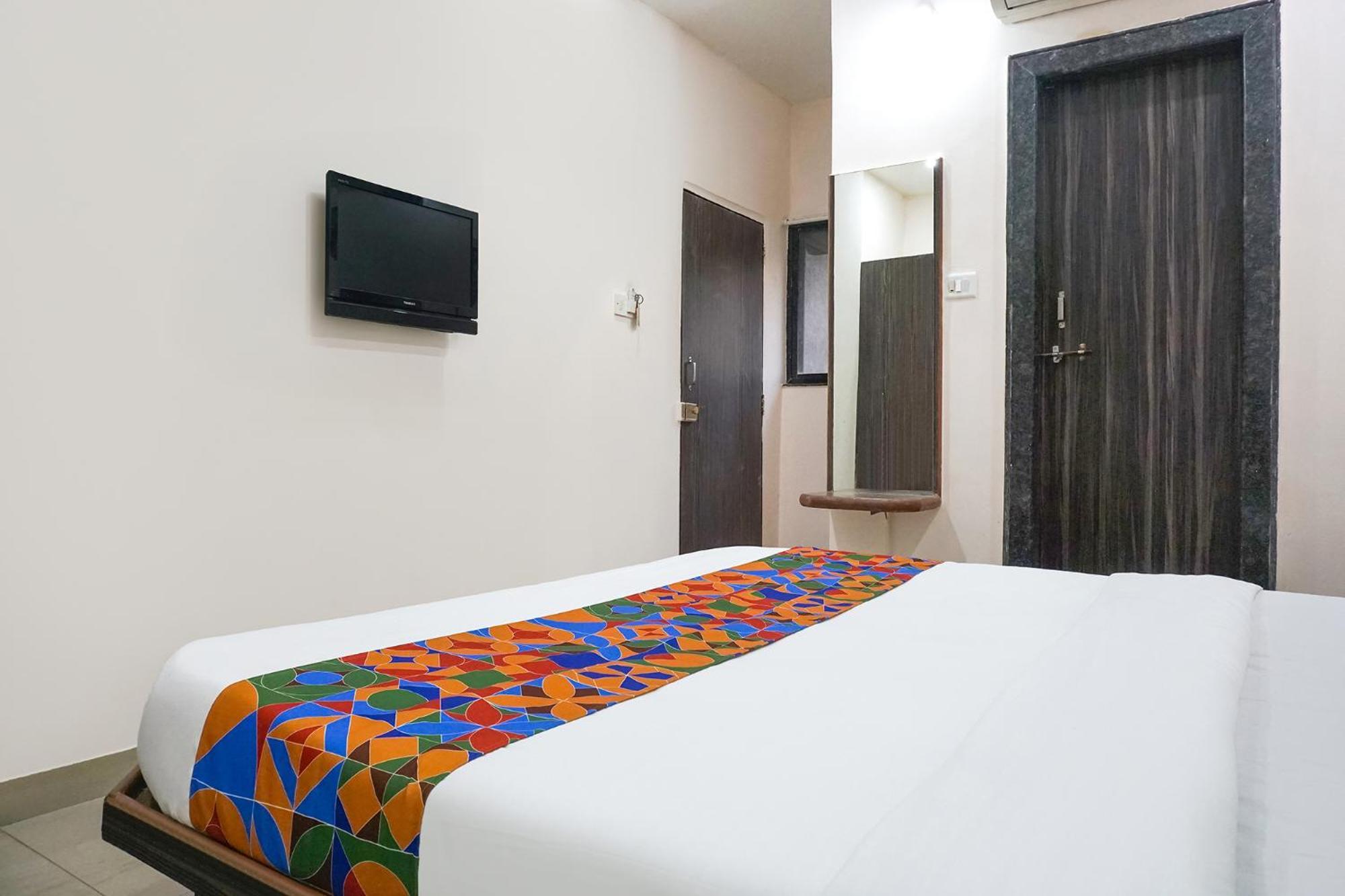 Fabhotel Rachana Residency - Nr Shivaji Nagar Metro Station Púna Exteriér fotografie