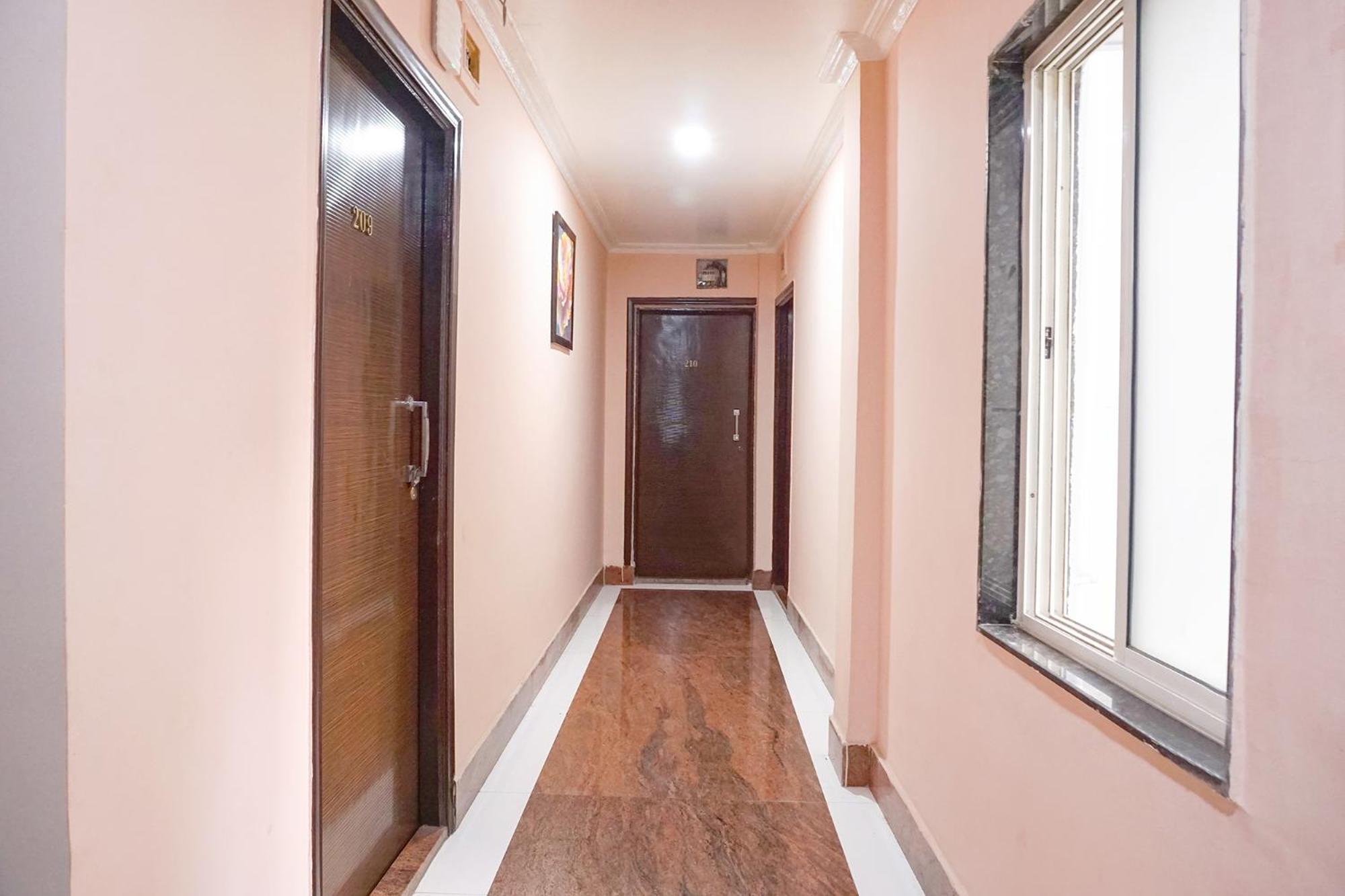 Fabhotel Rachana Residency - Nr Shivaji Nagar Metro Station Púna Exteriér fotografie