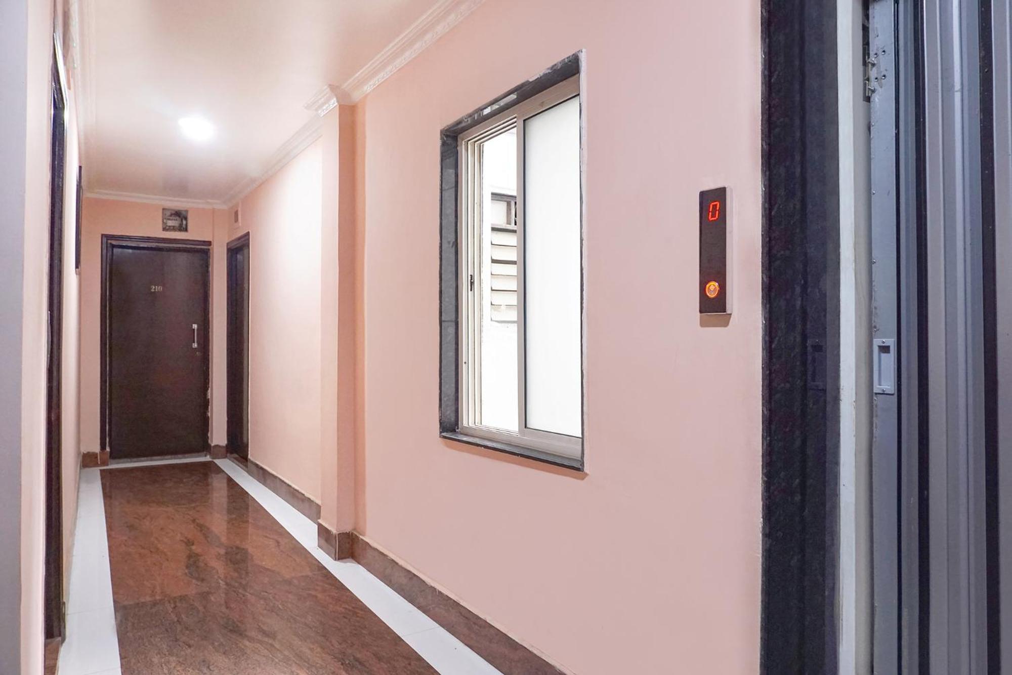 Fabhotel Rachana Residency - Nr Shivaji Nagar Metro Station Púna Exteriér fotografie