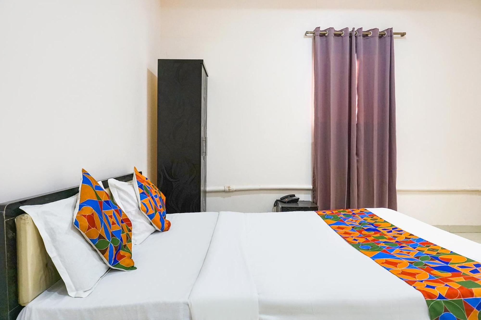 Fabhotel Rachana Residency - Nr Shivaji Nagar Metro Station Púna Exteriér fotografie